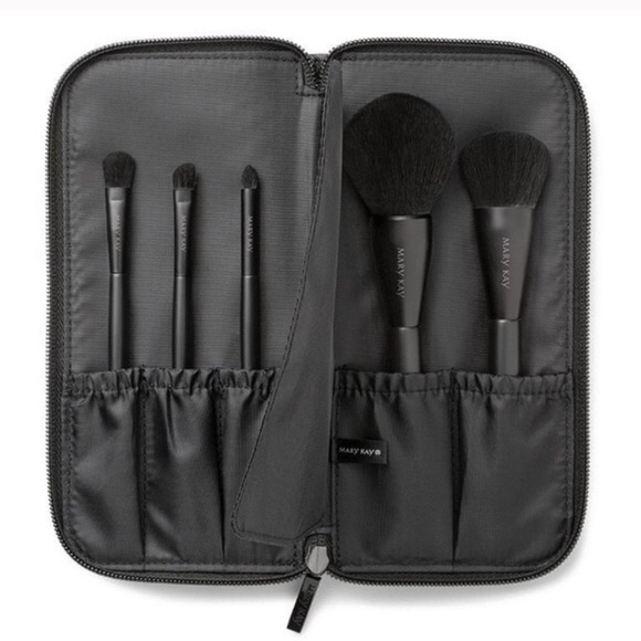 Mary Kay Other Mary Kay Essential Brush Collection Set Of 5 Poshmark